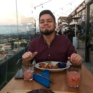 Meet your Posher, Diego